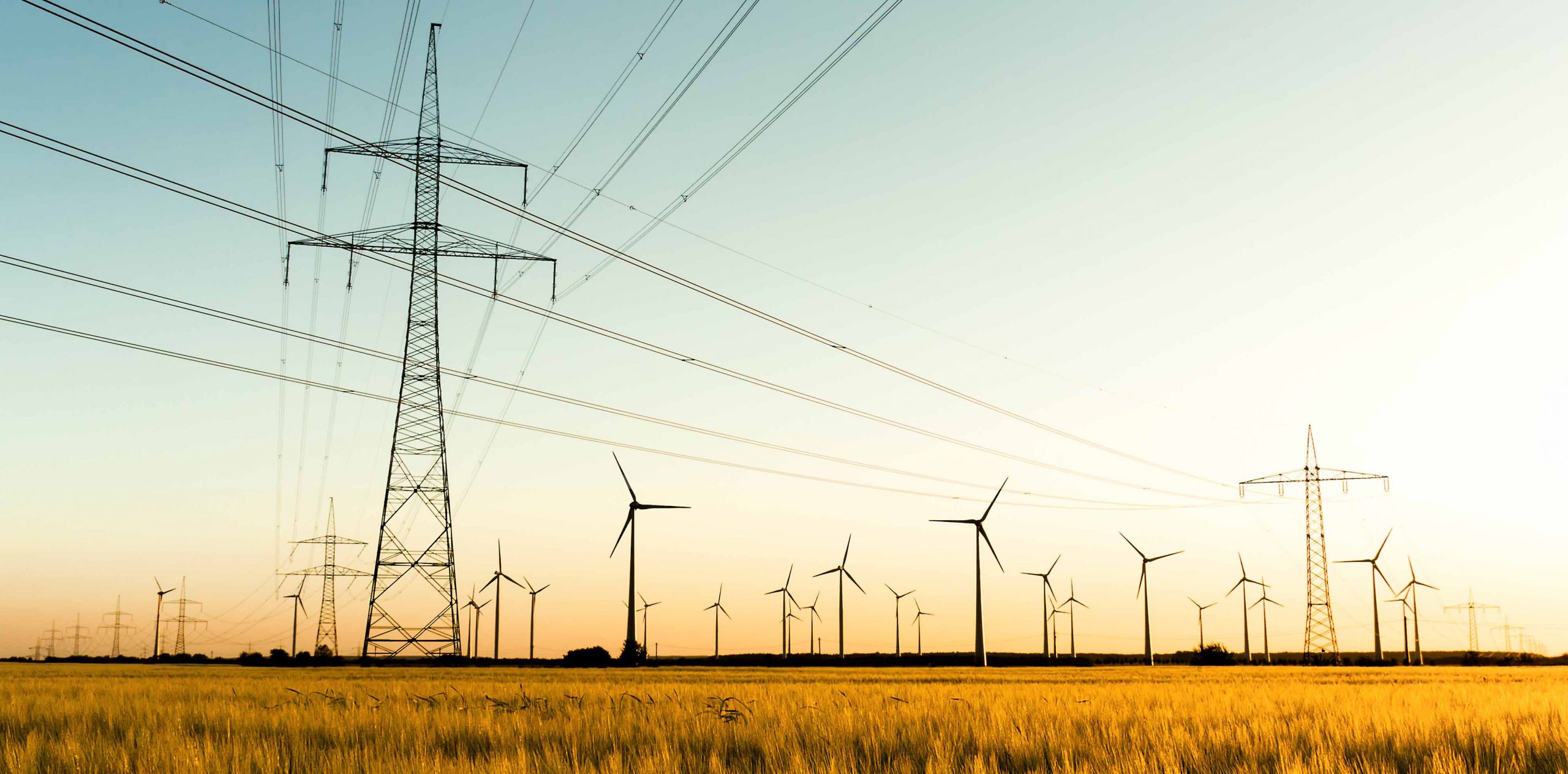 LÖSUNG N Referenzen Stadtwerke Achim Motiv: Strommasten und Windräder