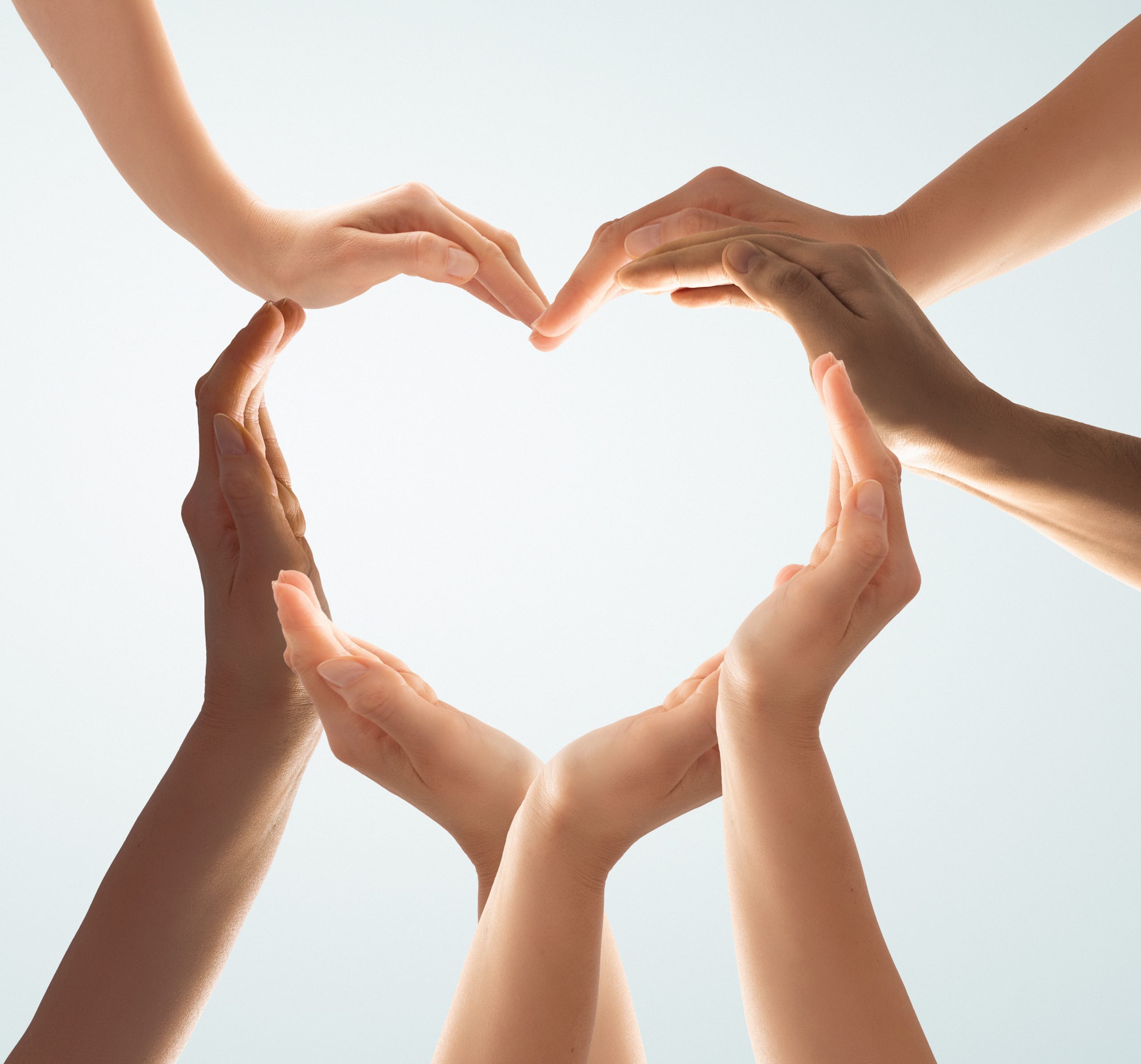 LÖSUNG N Unsere Werte LÖSUNG N: Unsere Werte Motiv: Ein Herz aus Händen. Bedeutung: The concept of unity, cooperation, teamwork and charity.